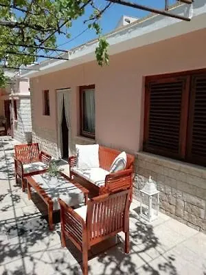 Apartman Near - Butiga